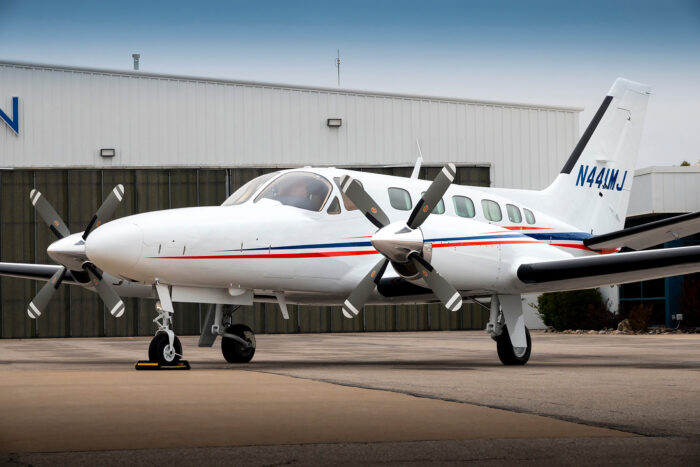 Cessna 441 Conquest paint