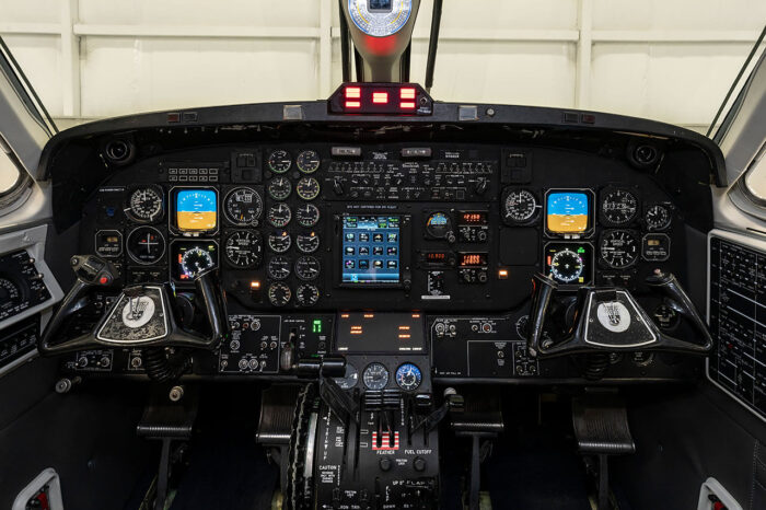Beechcraft 1900 cargo avionics installation