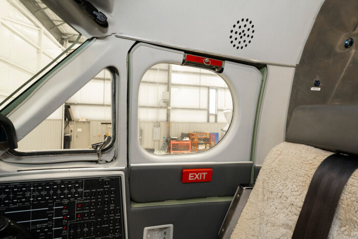 B1900 Cargo 0004